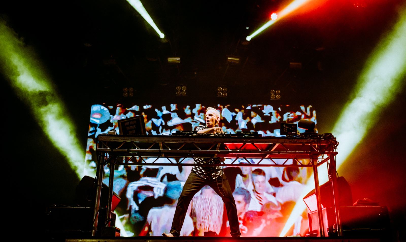 Fat Boy Slim plays a DJ set